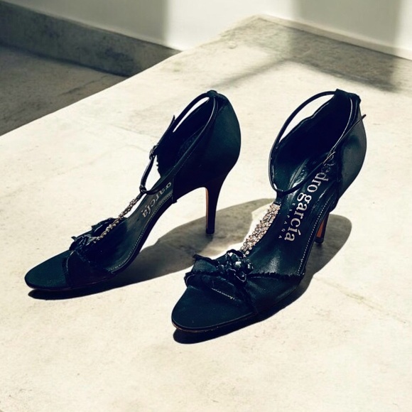 PEDRO GARCIA BLACK SATIN PEEP TOE CRYSTAL RHINESTONE Ankle strap HEELS sz 10 - Picture 4 of 6